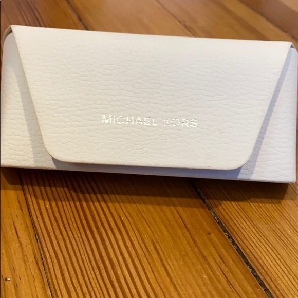 Michael Kors Sunglasses. - Picture 3 of 8